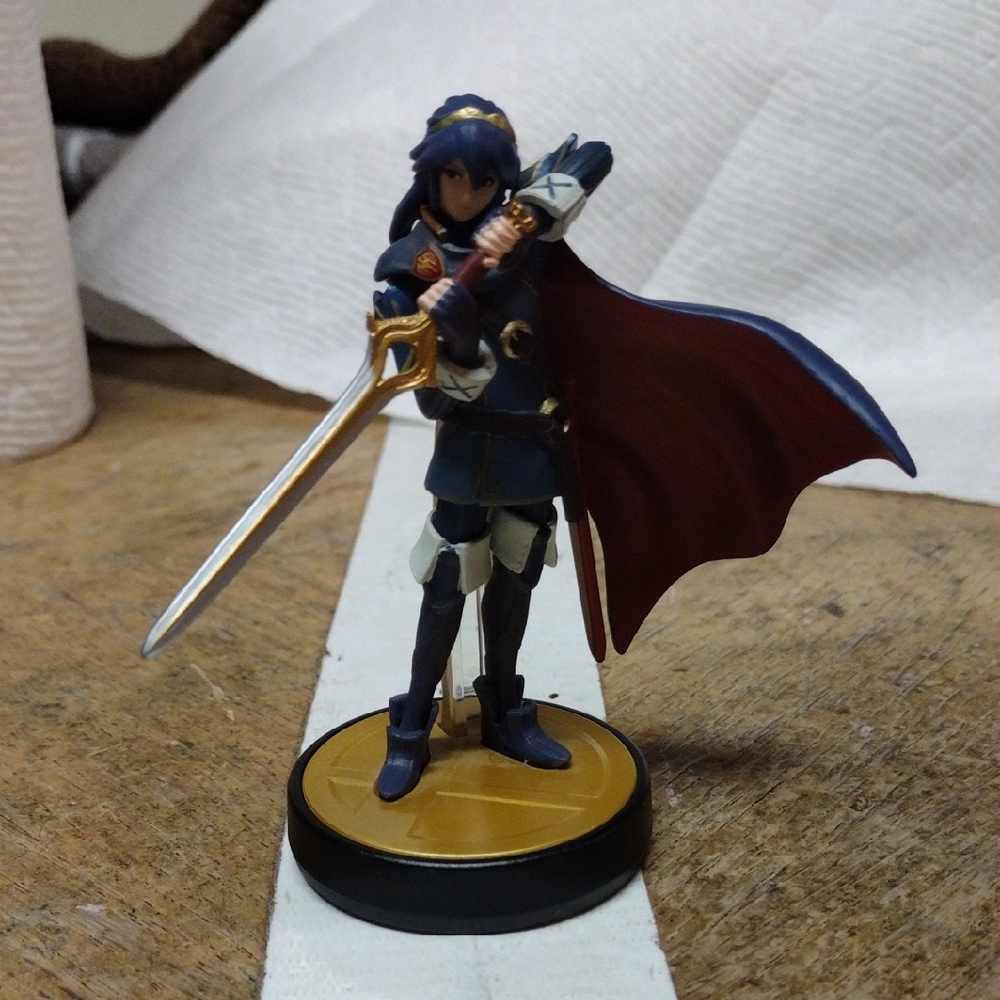 Super Smash Brothers Lucina Amiibo